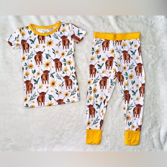 Like New Sleepy Sloth Bamboo Set - Picture 2 of 4